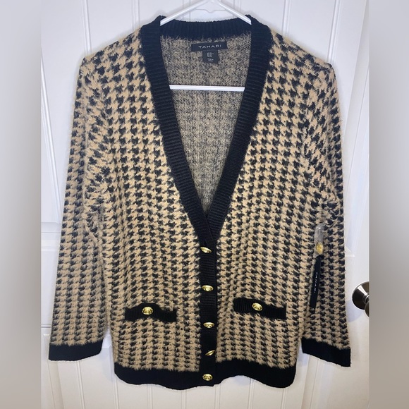 Tahari Sweaters - NWT Tahari soft houndstooth cardigan